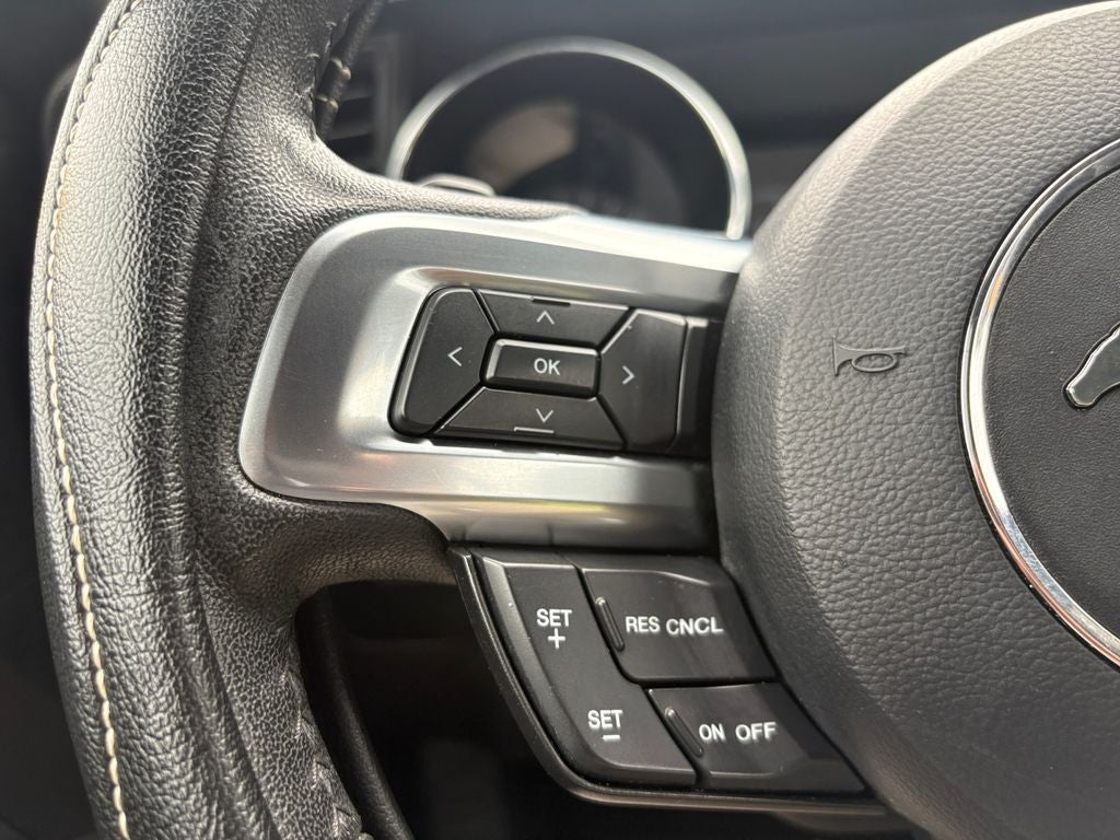 2017 Ford Mustang V6