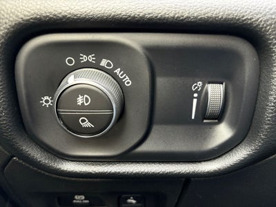 2022 RAM 1500 Big Horn Crew Cab 4x2 5'7' Box