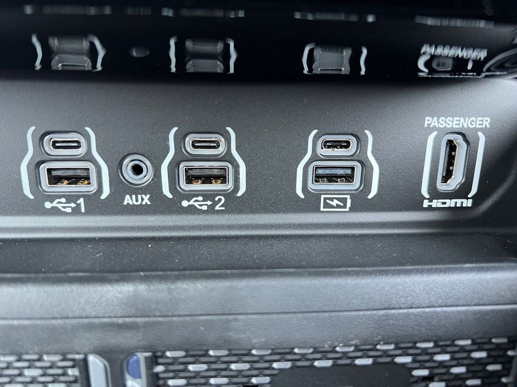 2026 RAM 1500 Laramie Crew Cab 4x4 5'7' Box