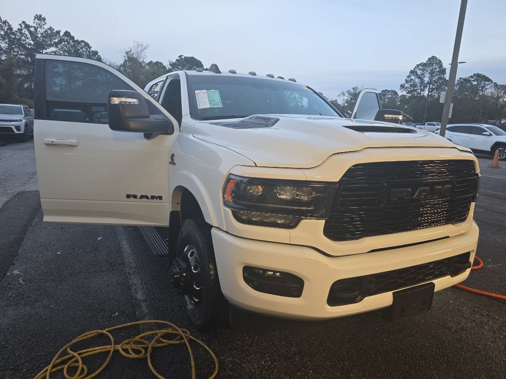 2024 RAM 3500 Limited Mega Cab 4x4 6'4' Box