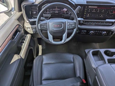 2025 GMC Sierra 1500 2WD Crew Cab Short Box SLT