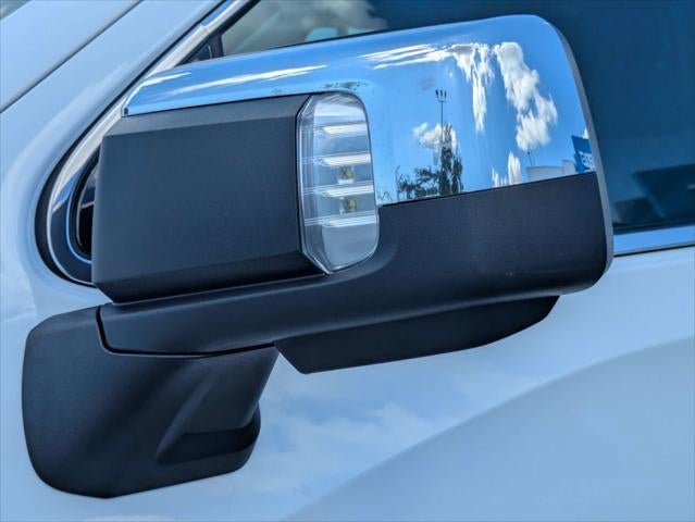 2025 GMC Sierra 1500 2WD Crew Cab Short Box SLT