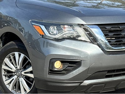 2020 Nissan Pathfinder SL