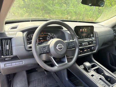 2024 Nissan Pathfinder S