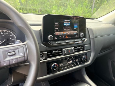 2024 Nissan Pathfinder S