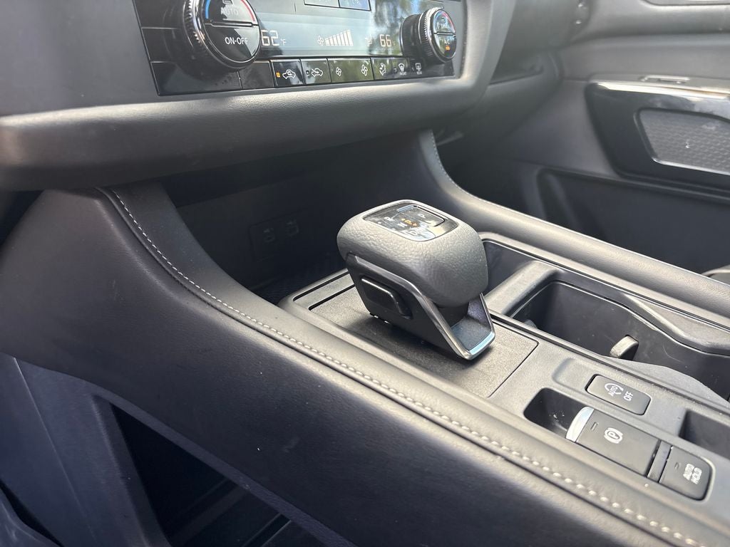 2024 Nissan Pathfinder S
