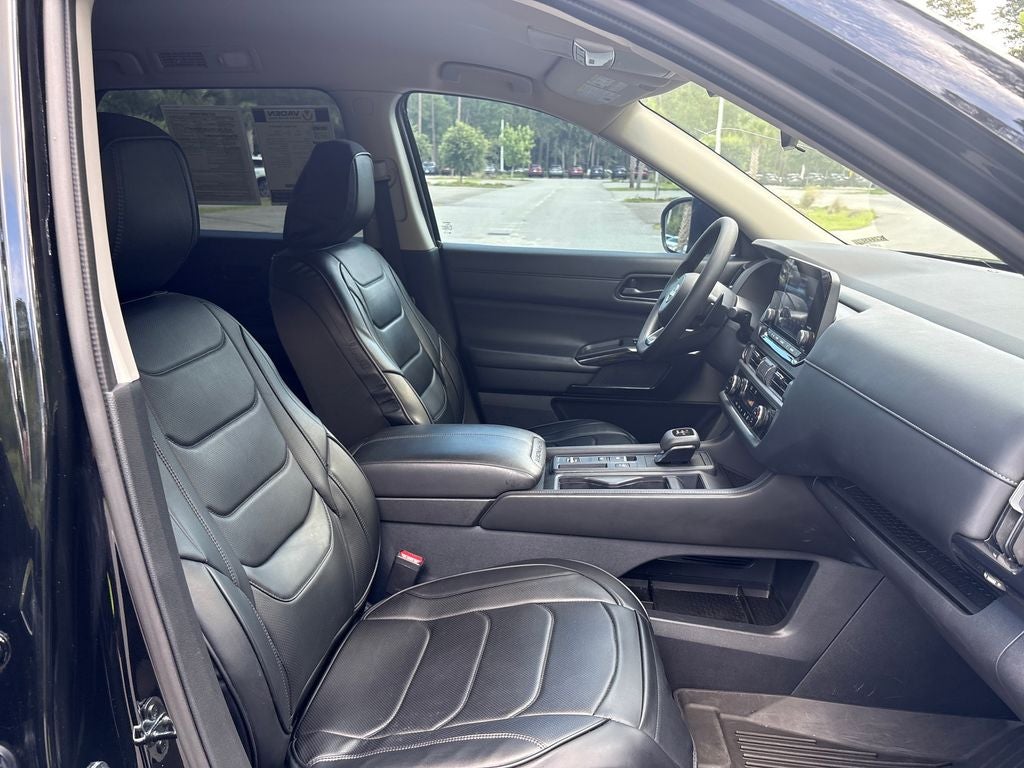 2024 Nissan Pathfinder S