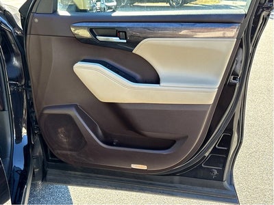 2021 Toyota Highlander Platinum