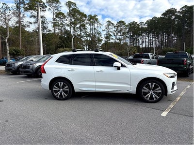 2023 Volvo XC60 Ultimate Bright Theme