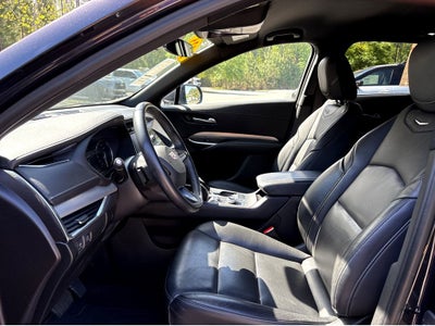 2023 Cadillac XT4 Premium Luxury