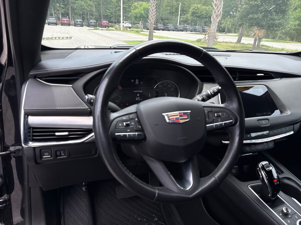 2023 Cadillac XT4 Premium Luxury