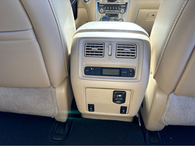 2016 Nissan Pathfinder SL