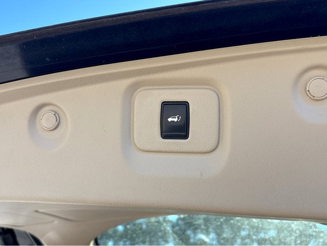 2016 Nissan Pathfinder SL