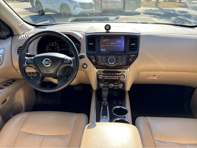 2016 Nissan Pathfinder SL