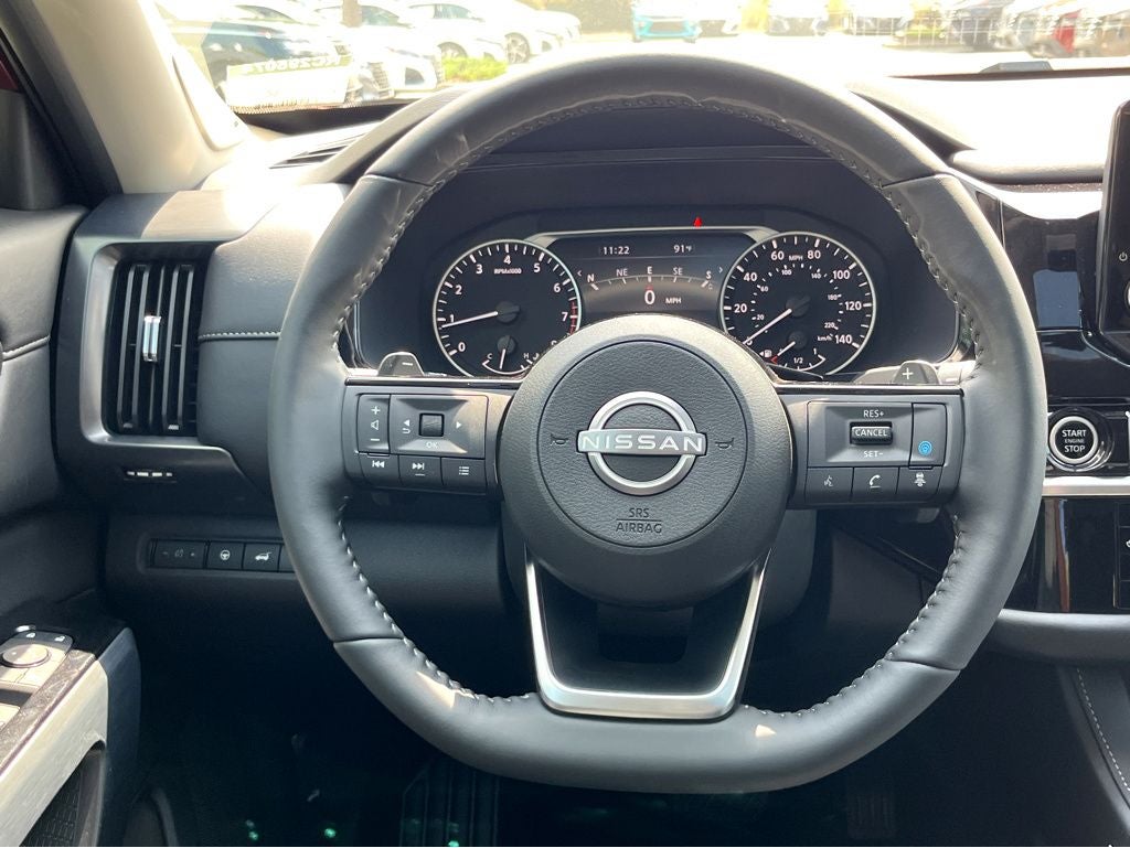 2024 Nissan Pathfinder SL