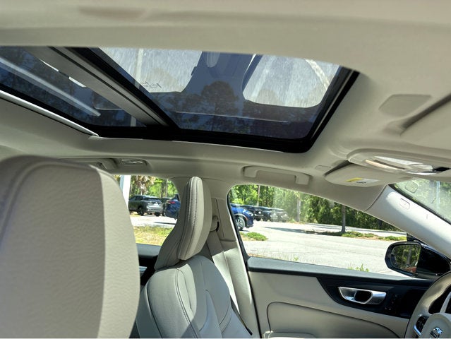 2024 Volvo S60 Ultimate Dark Theme