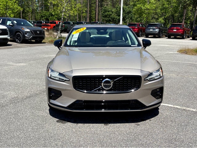 2024 Volvo S60 Ultimate Dark Theme