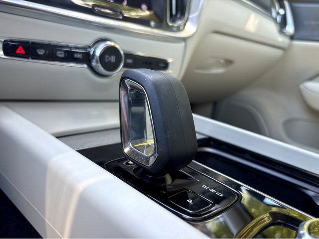 2024 Volvo S60 Ultimate Dark Theme