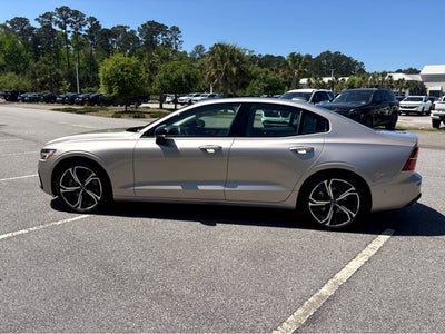 2024 Volvo S60 Ultimate Dark Theme