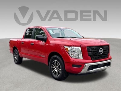 2023 Nissan Titan SV