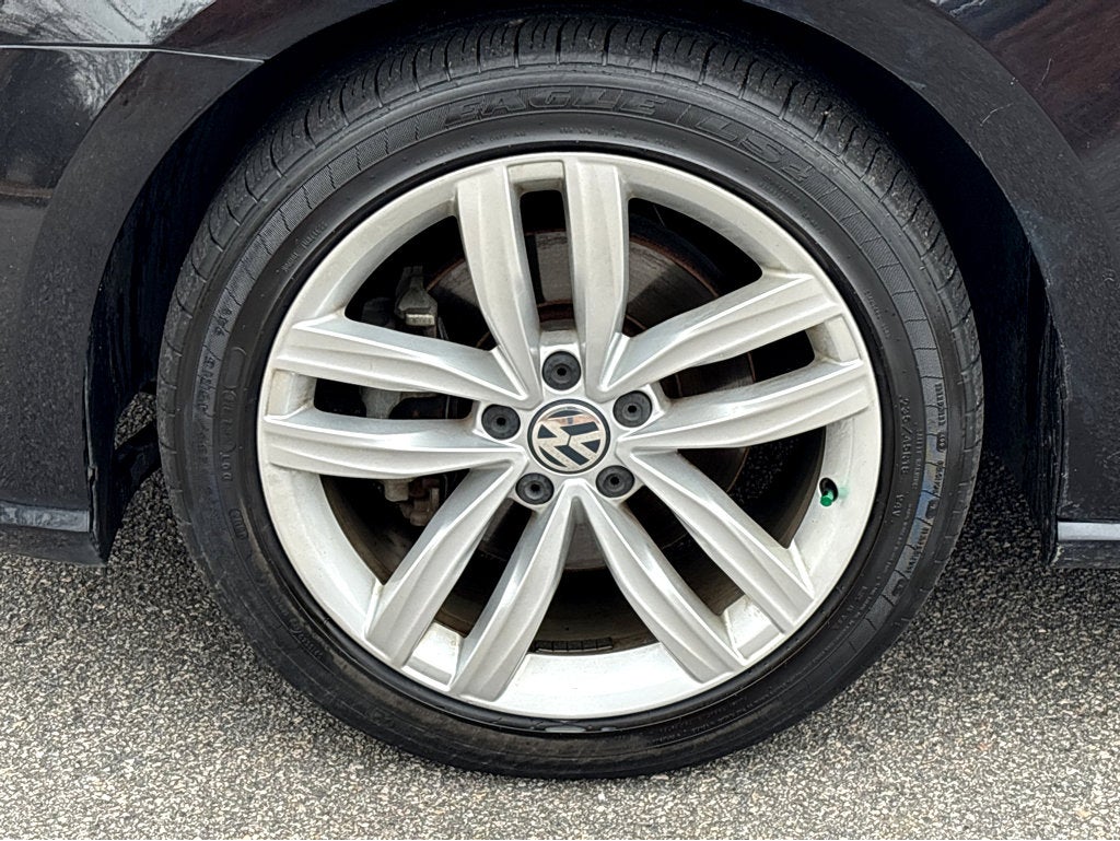 2018 Volkswagen Passat 2.0T SE w/Technology