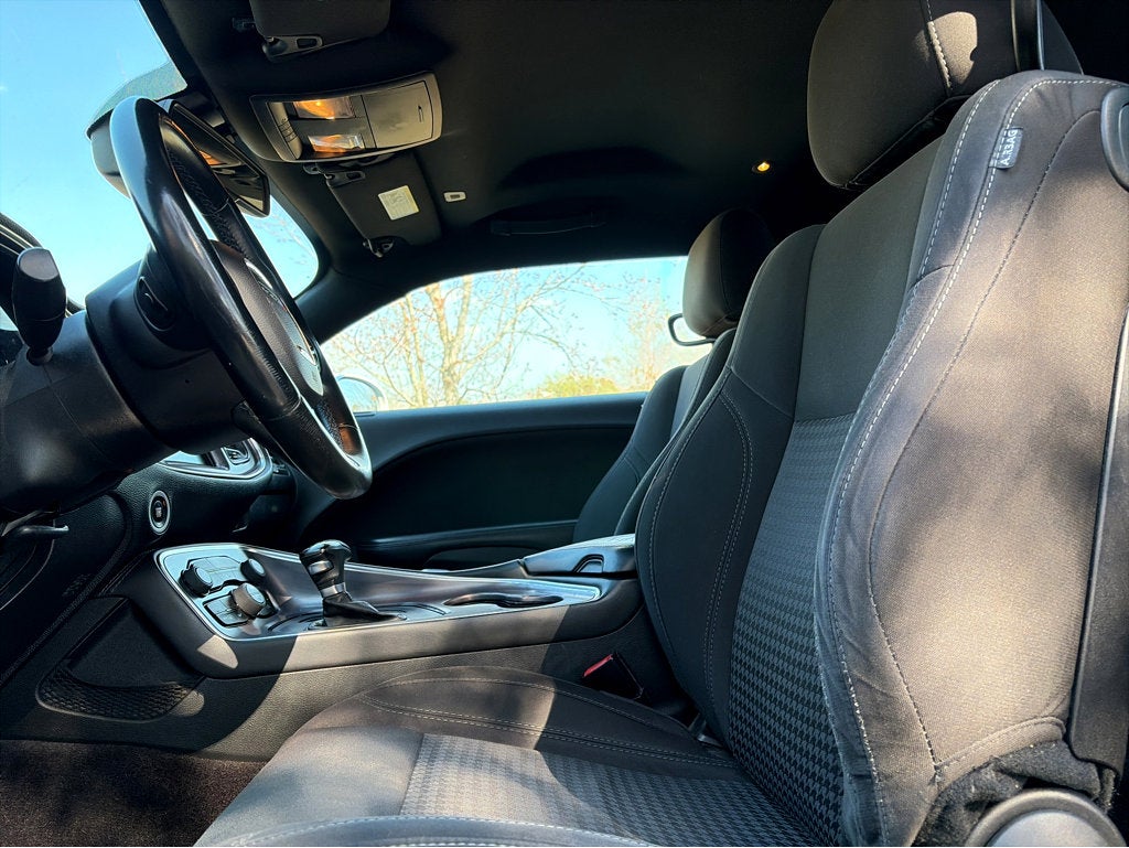 2017 Dodge Challenger SXT