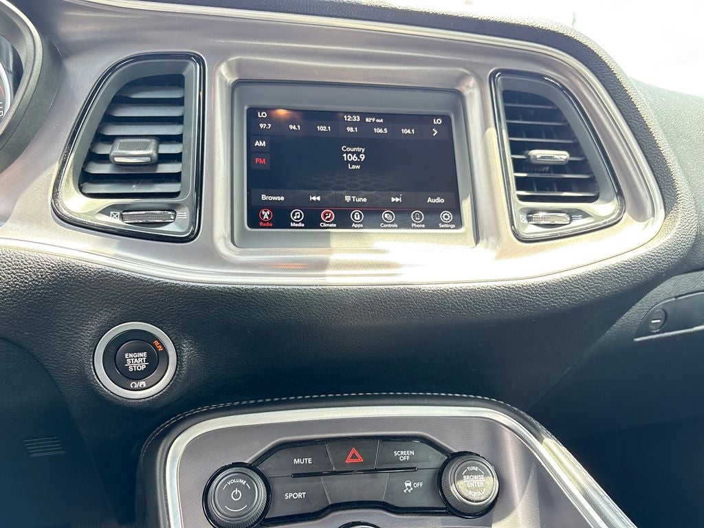 2021 Dodge Challenger SXT