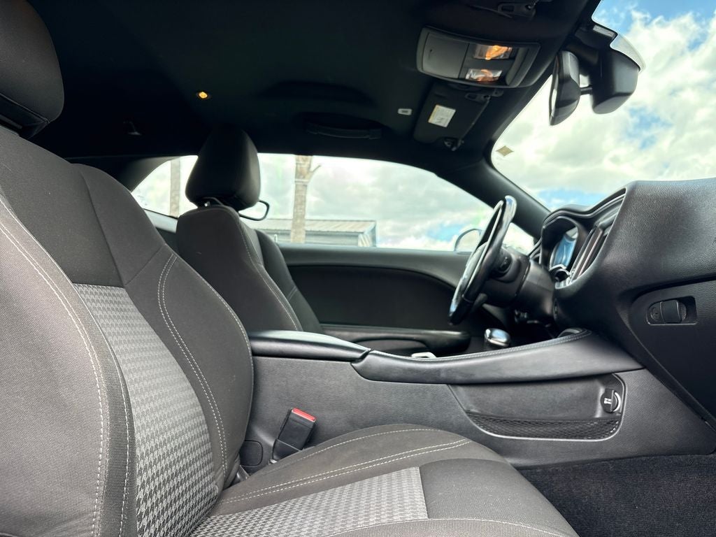2021 Dodge Challenger SXT