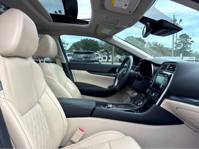 2023 Nissan Maxima Platinum