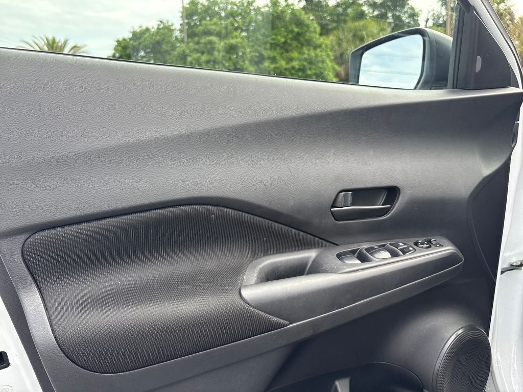 2023 Nissan Kicks S
