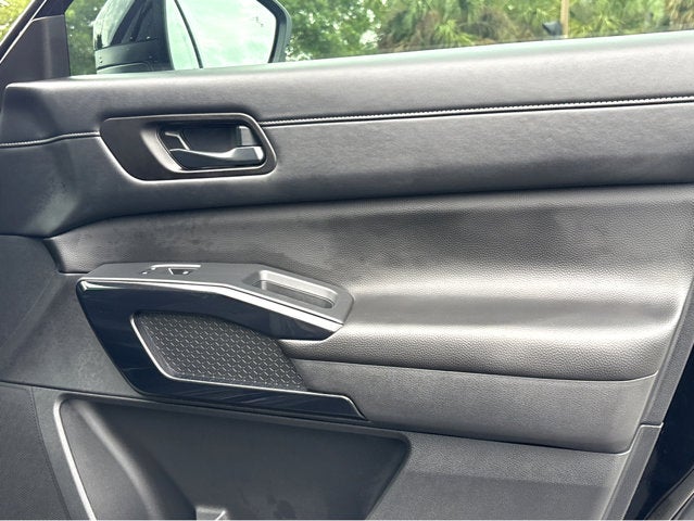 2025 Nissan Pathfinder S