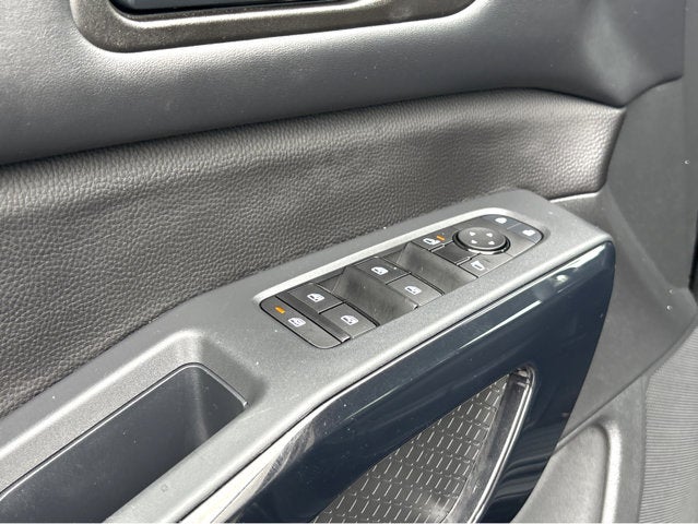 2025 Nissan Pathfinder S