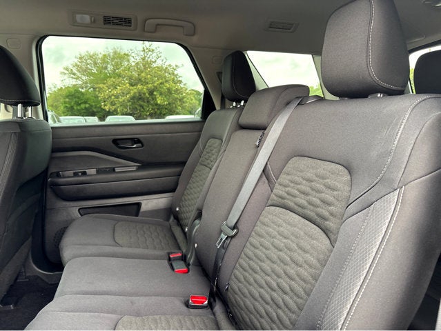 2025 Nissan Pathfinder S
