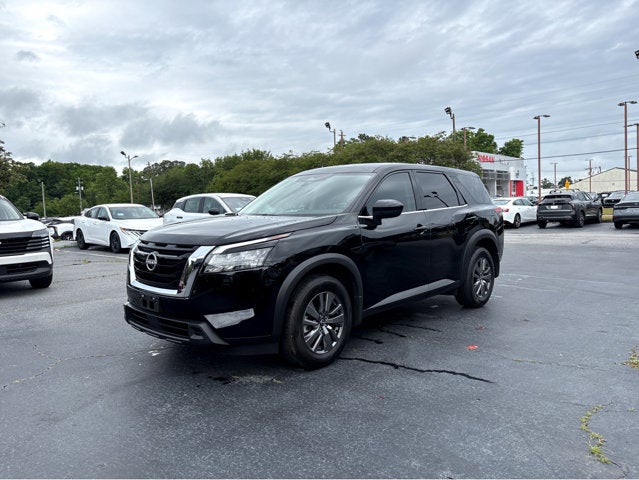 2025 Nissan Pathfinder S
