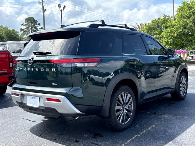 2024 Nissan Pathfinder SL