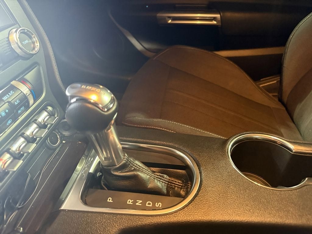 2021 Ford Mustang I4CP