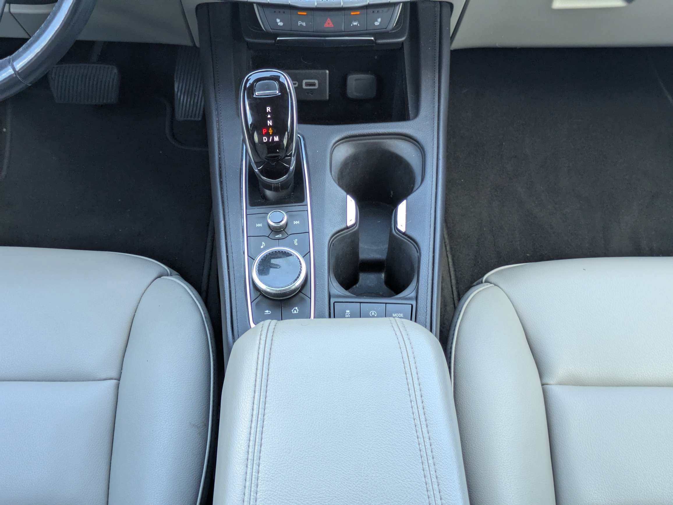 2023 Cadillac XT4 AWD Luxury