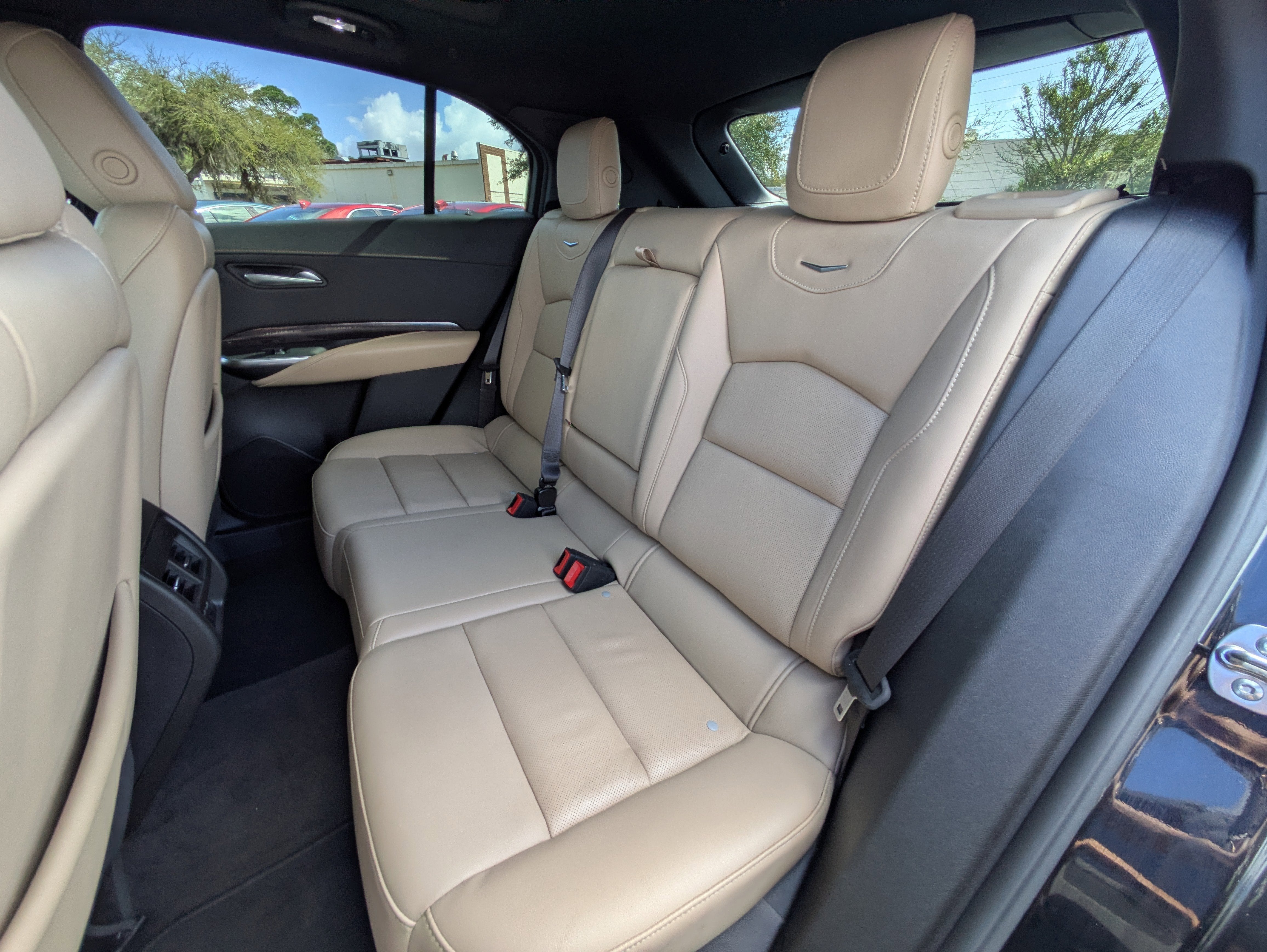 2024 Cadillac XT4 FWD Premium Luxury