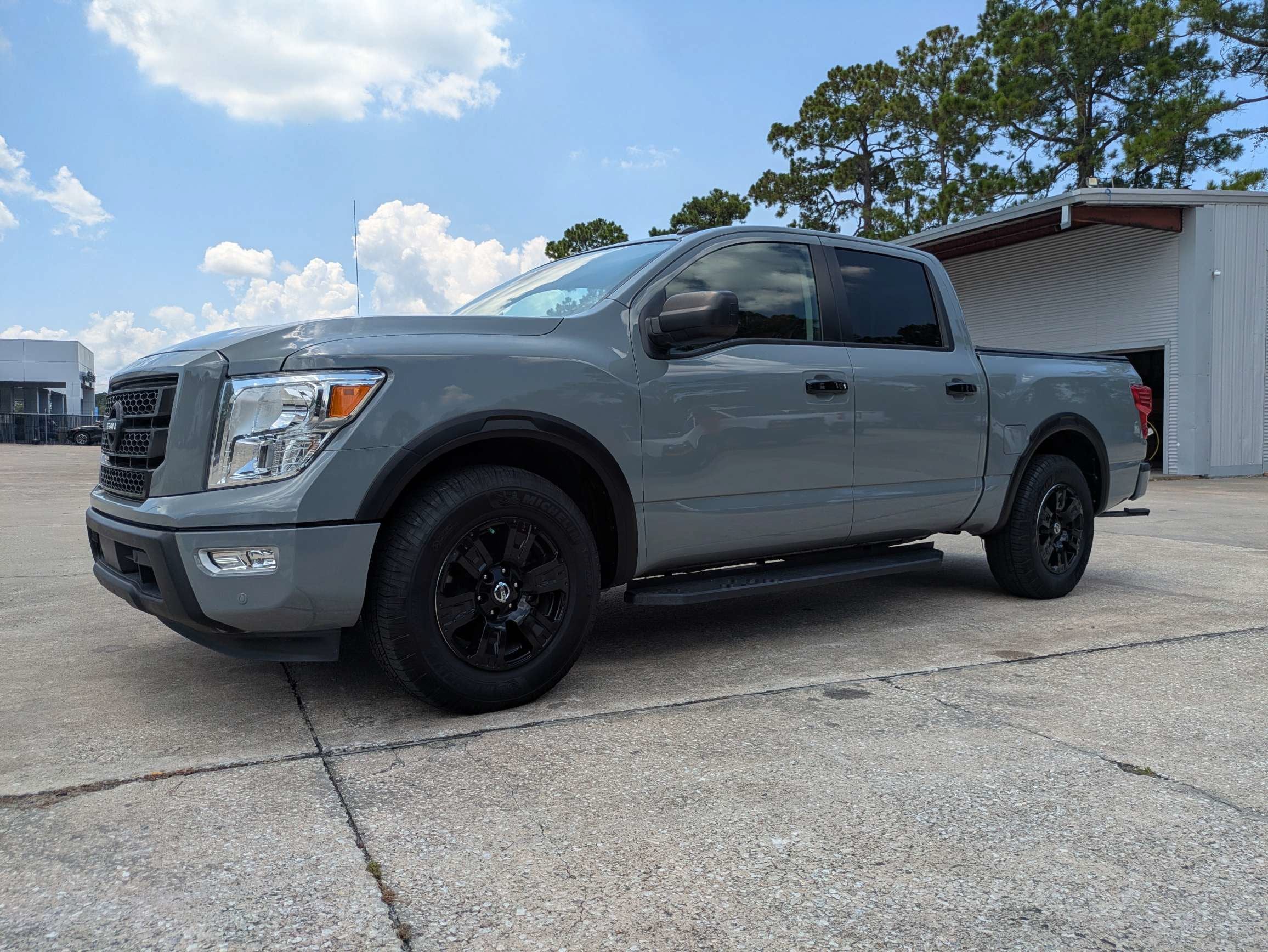 2021 Nissan Titan SV