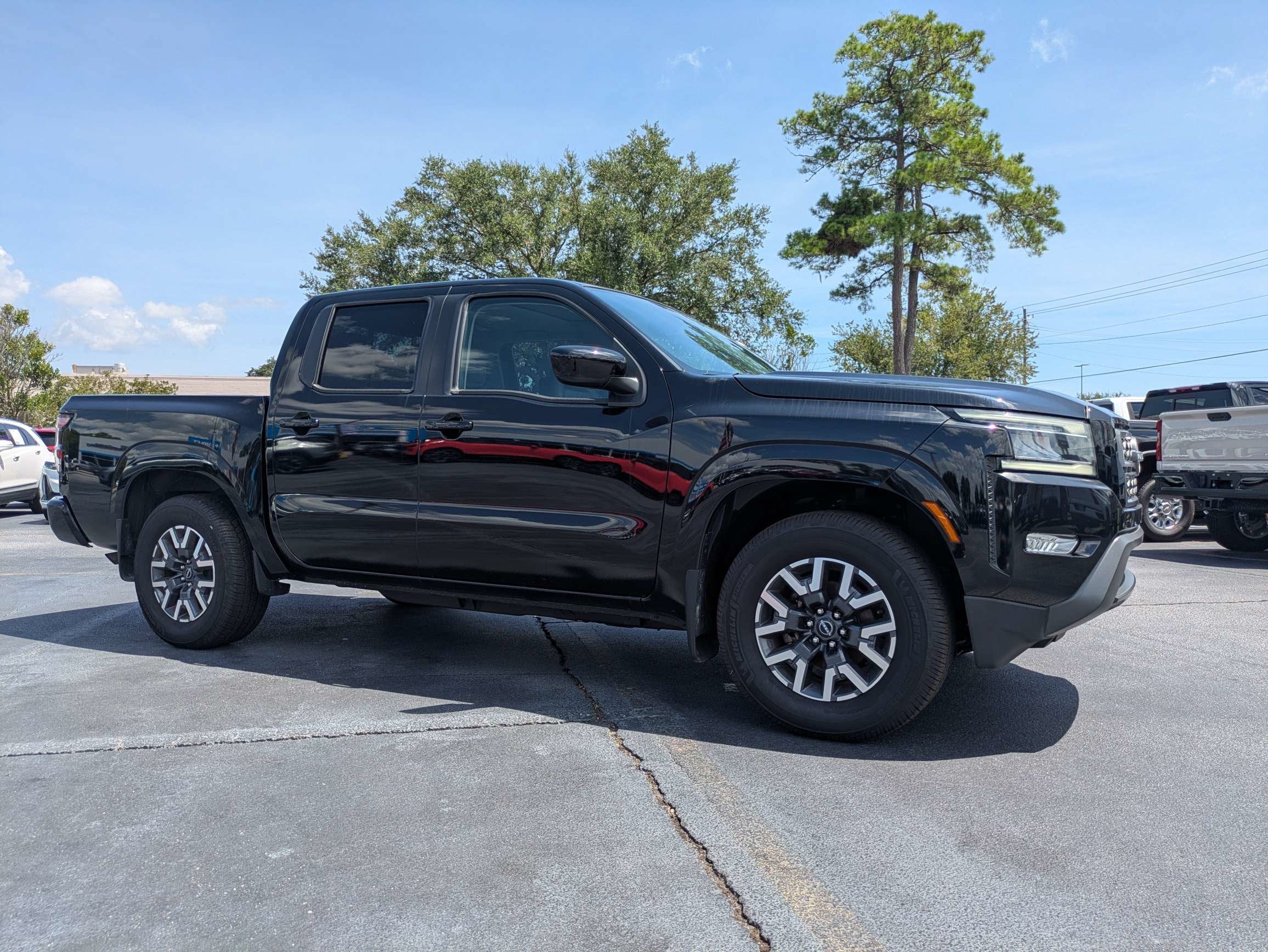 2024 Nissan Frontier SL