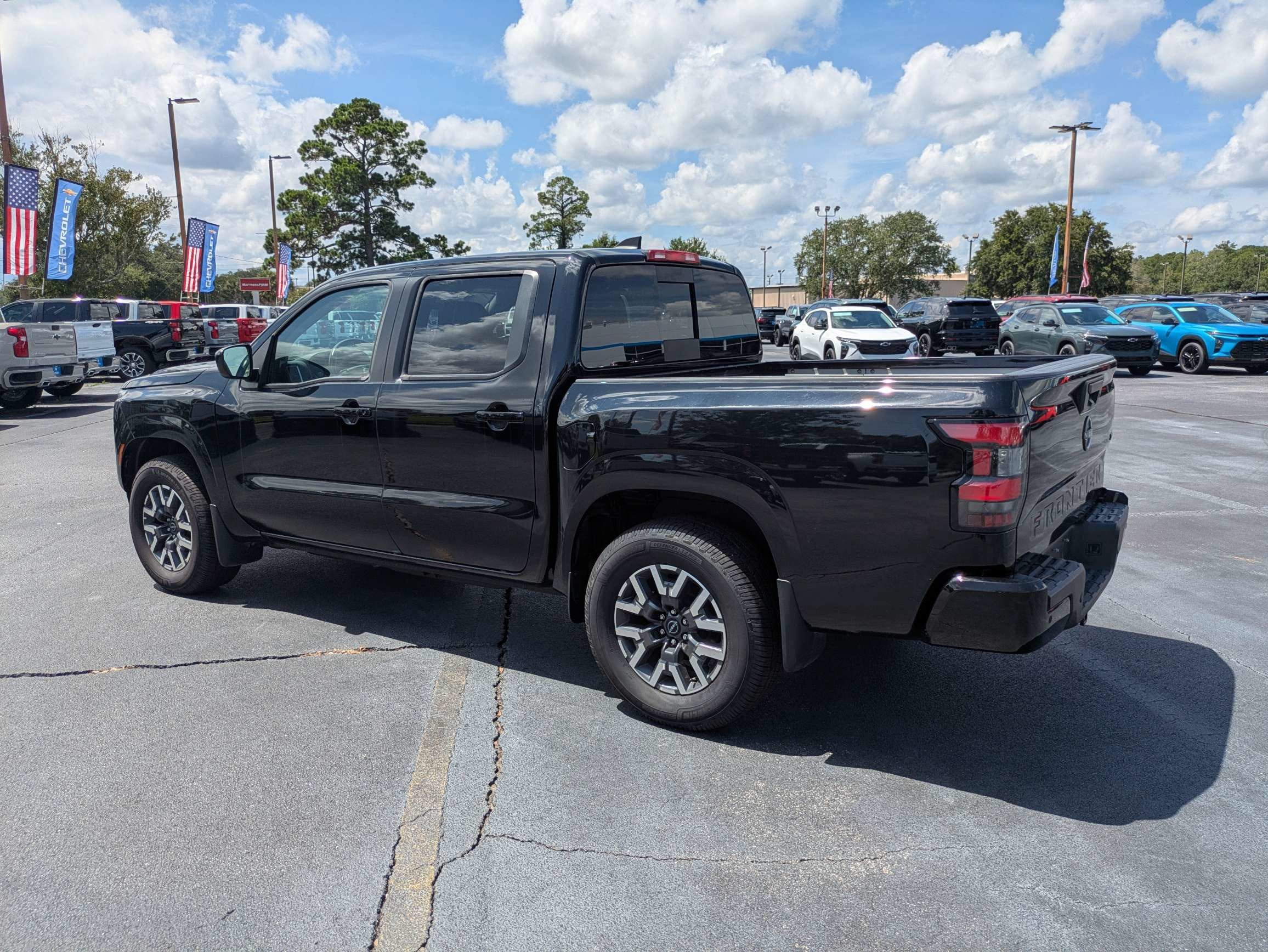 2024 Nissan Frontier SL