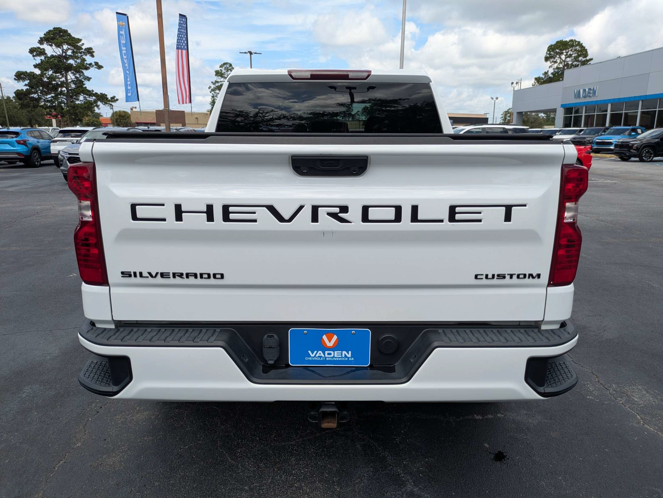 2023 Chevrolet Silverado 1500 Custom