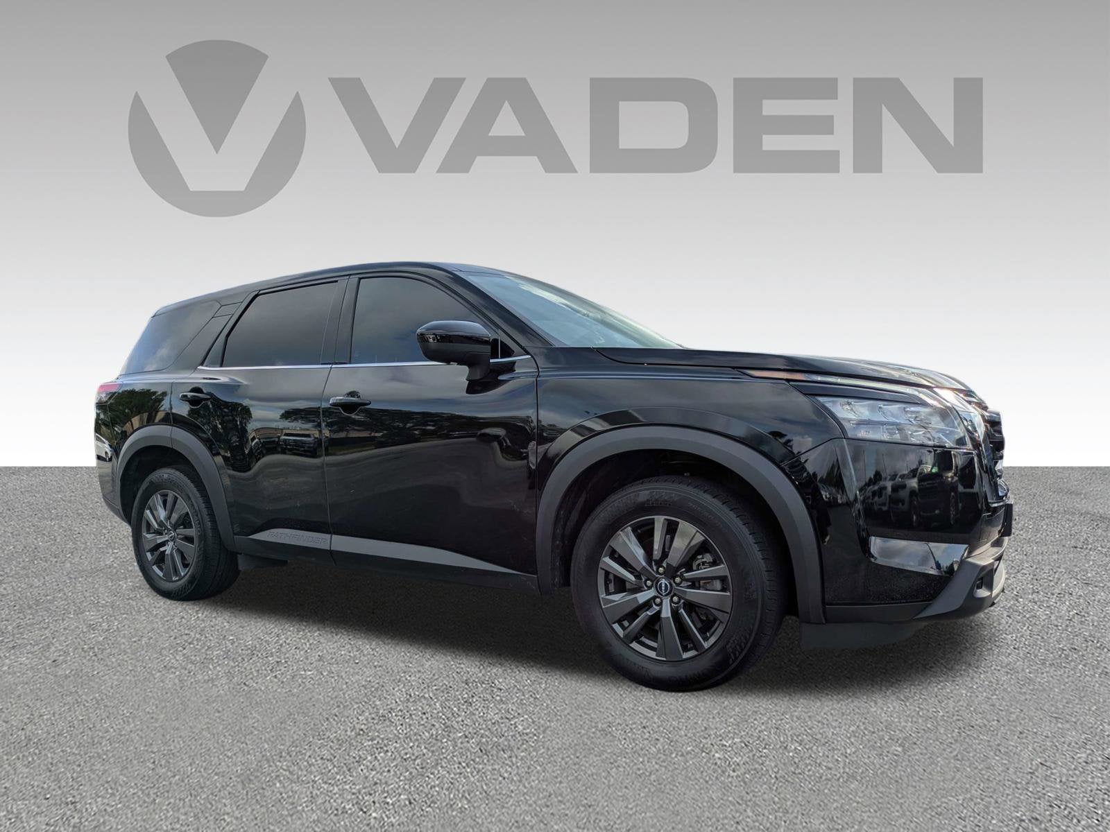 2024 Nissan Pathfinder S