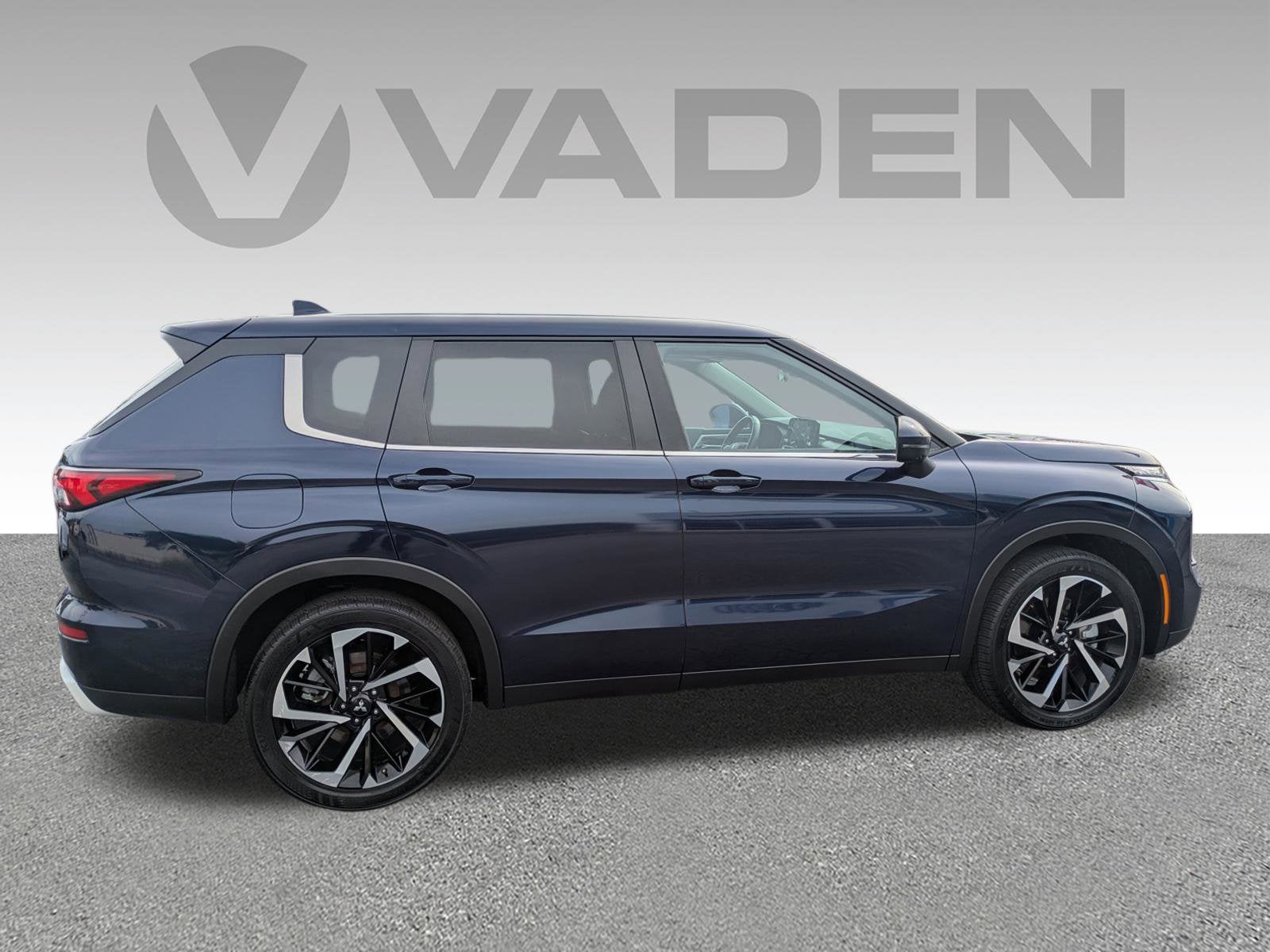 2024 Mitsubishi Outlander SE Black Edition