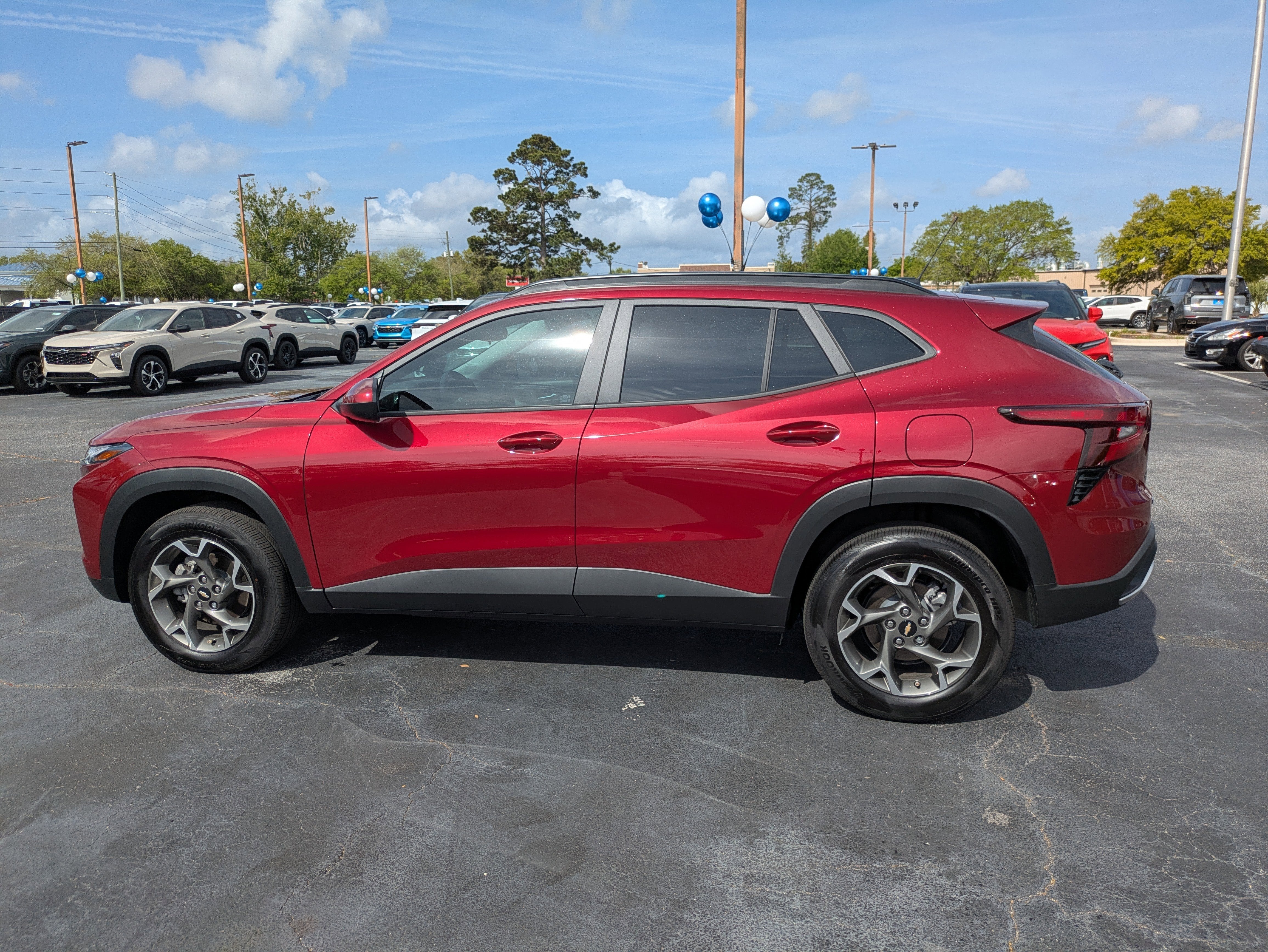 2025 Chevrolet Trax LT