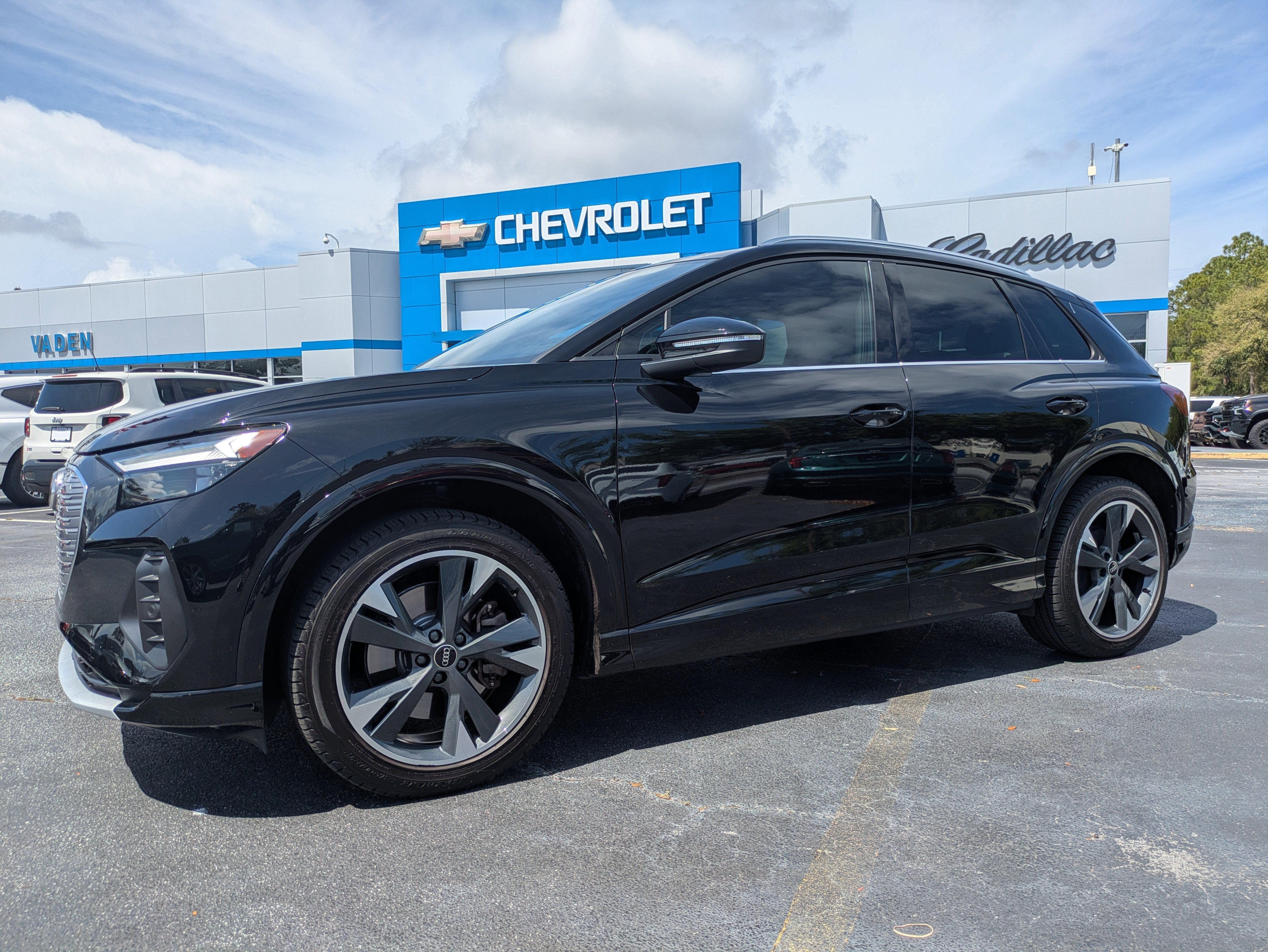 2022 Audi Q4 e-tron Premium Plus