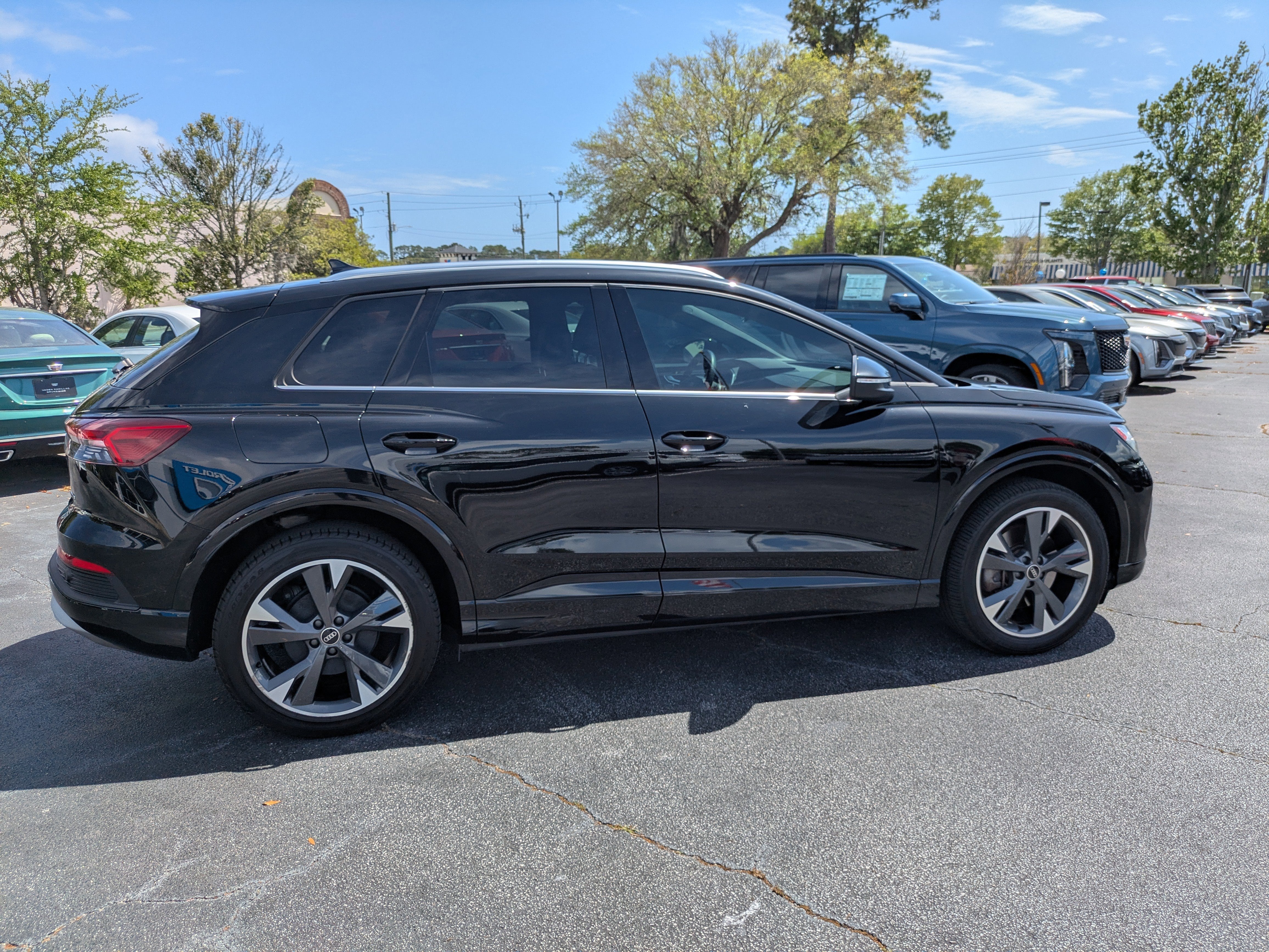 2022 Audi Q4 e-tron Premium Plus