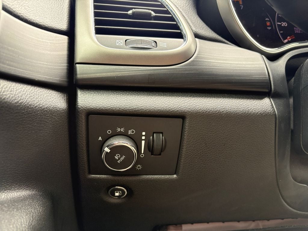 2021 Jeep Grand Cherokee Laredo X 4x4