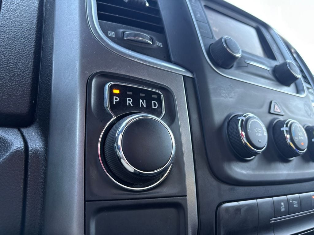 2024 RAM 1500 Classic Warlock Crew Cab 4x2 5'7' Box