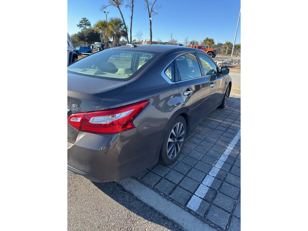 2016 Nissan Altima 2.5 SR
